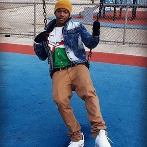 Meet your Posher, Zay